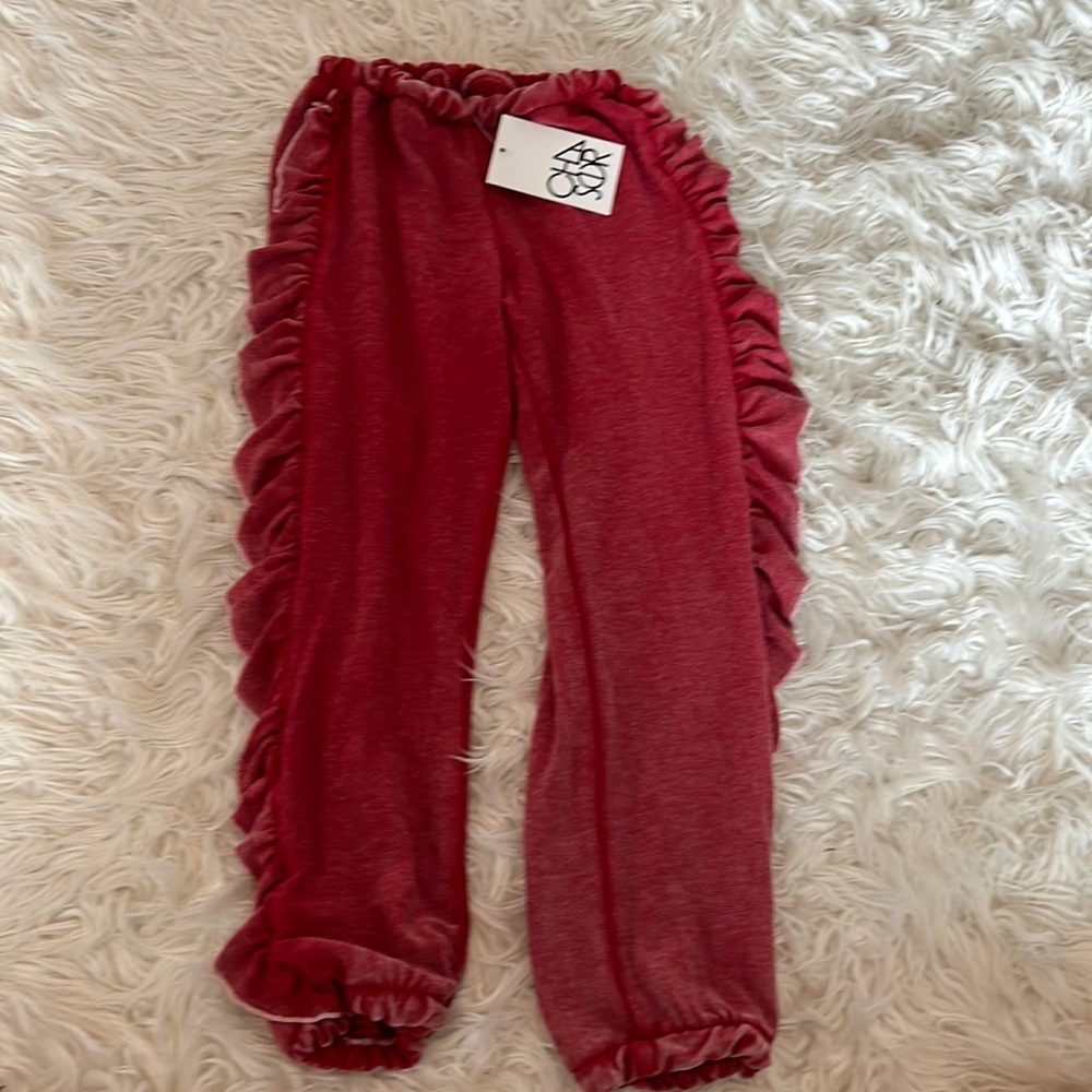 chaser, girls, cozy knit ruffle side jogger in “cardinal“